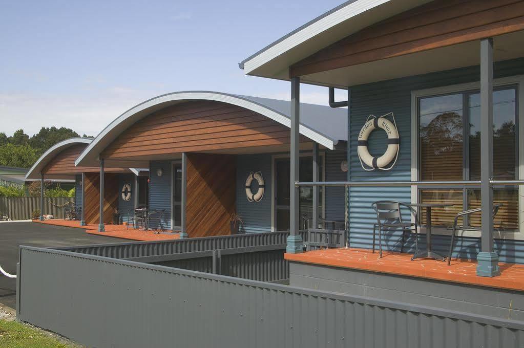 Strahan Bungalows Exteriör bild